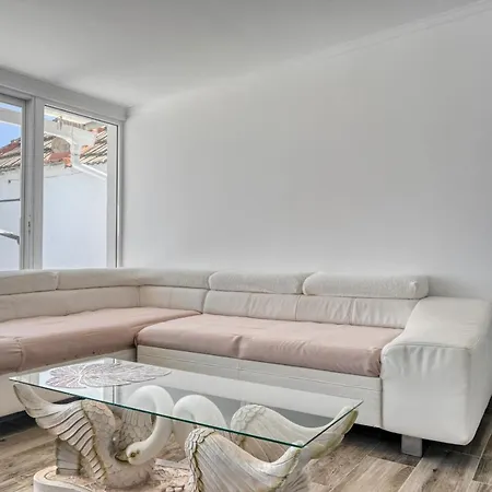 Casa Sienna, A In Madeira * カリェタ